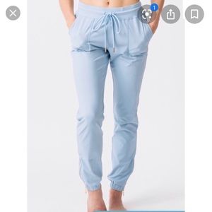 Zyia active sky blue peak jogger small